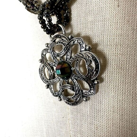 Cookie Lee irridescent beaded multi strand pendant necklace - Picture 4 of 10